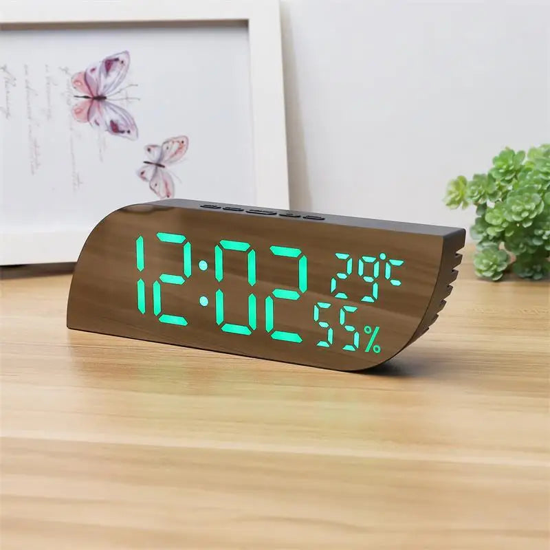 Budzik cyfrowy NieNie 209x28x68 mm z tworzywa sztucznego