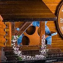 Zegar z kukułką drewniany chalet - rzeźbiony, z animacjami