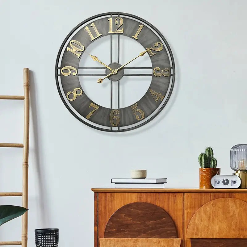 Zegar ścienny 60 cm metalowy cichy mechanizm kwarcowy widok z bliska