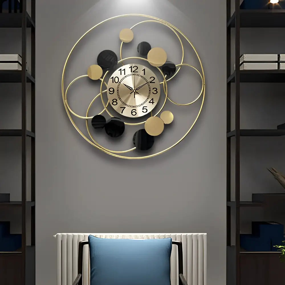 Zegar ścienny okrągły złoty metalowy 60 cm do salonu