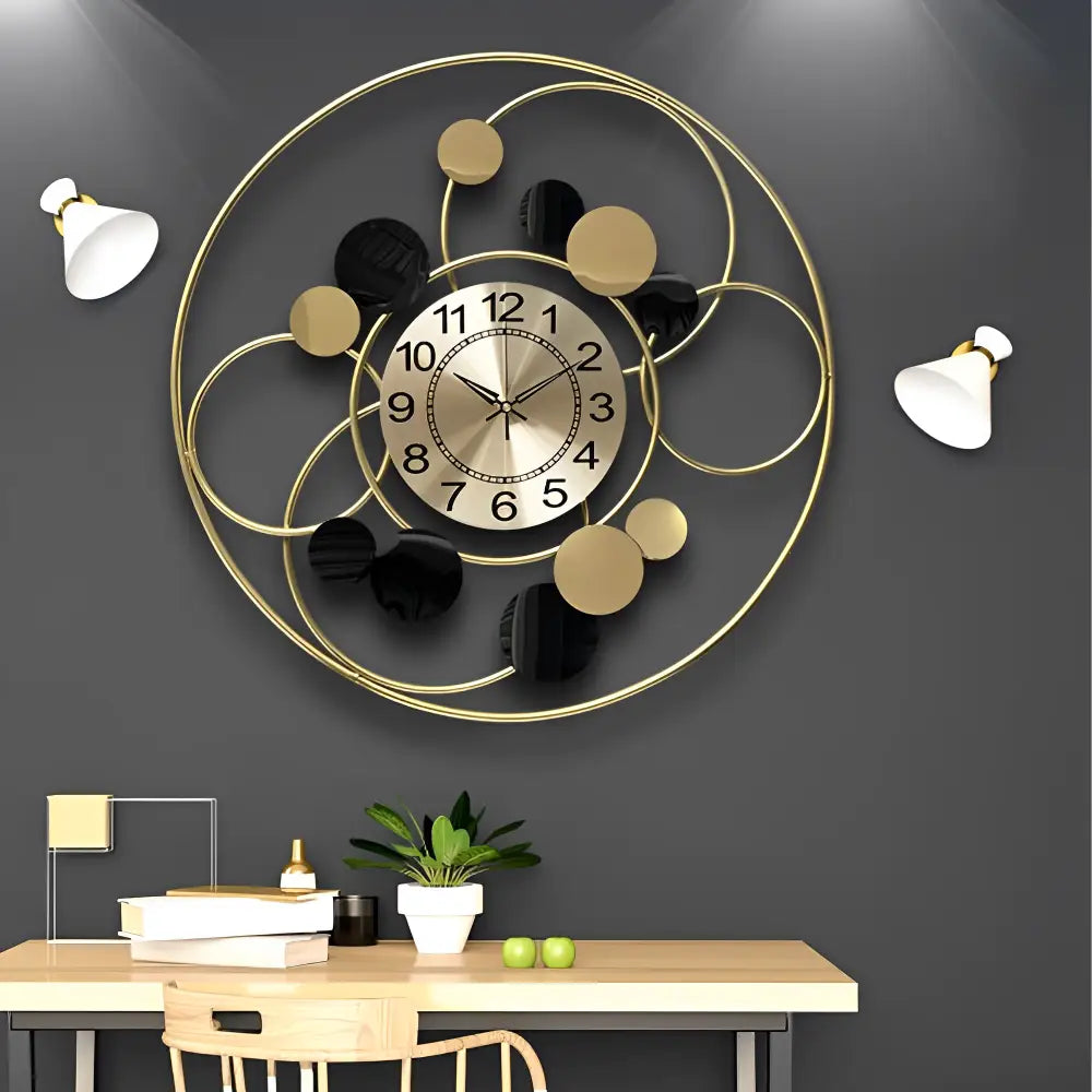 Zegar ścienny okrągły złoty metalowy 60 cm do salonu
