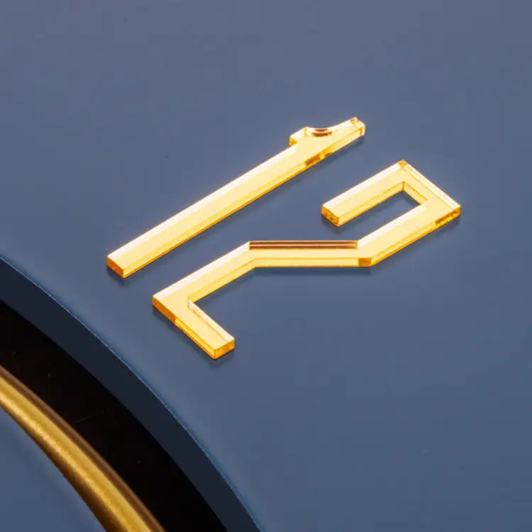 Zegar ścienny design z akrylu i metalu - cichy mechanizm kwarcowy